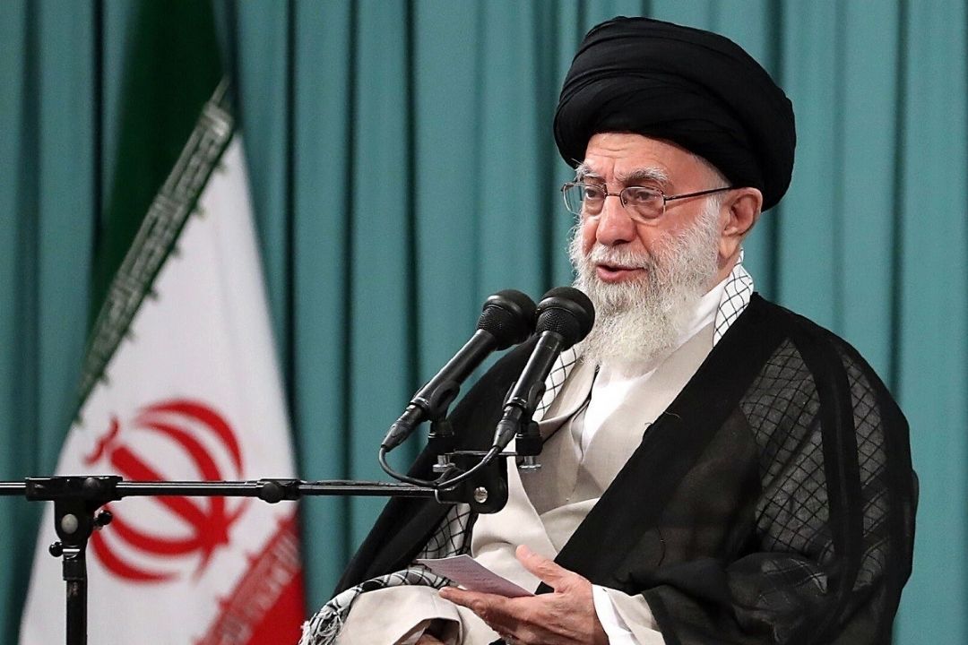 آن كسانی كه حتی نظام را قبول ندارند بیایند رأی بدهند