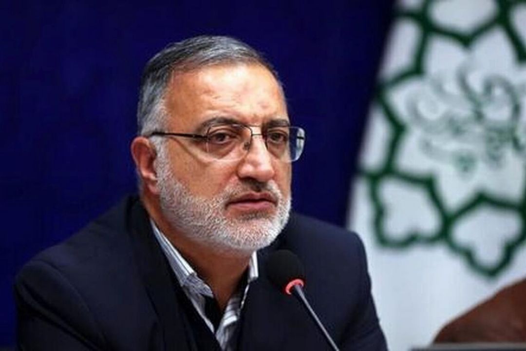 مردم ایران قُله بصیرت وغیرت اند.