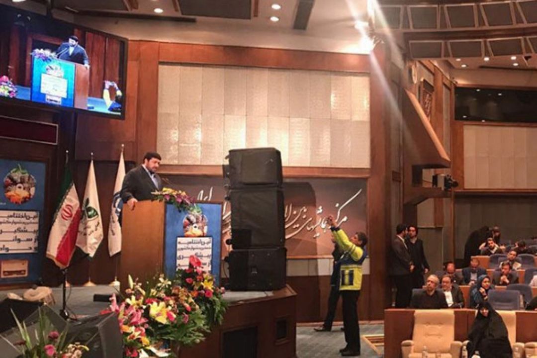 سرپرست اورژانس كشور؛ هر ساعت 2 نفر در حوادث ترافیكی جان خود را از دست می دهند/ انتقال 50 تن دارو به مناطق زلزله‌زده