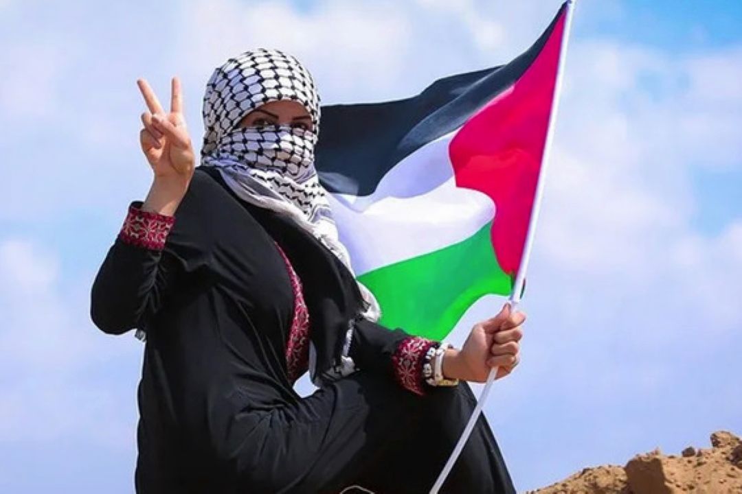 به فلسطین رو كن و بنگر سكوت خفت بار را