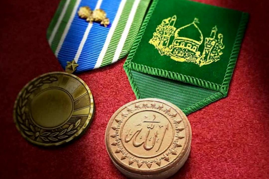 همراه با رادیو ورزش مدال‌ بندگی را در عید سعید فطر به‌ گردن بیاویزید