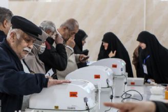 انتخابات الكترونیك در تهران/ دستگاه رأی‌گیری قابل هك نیست