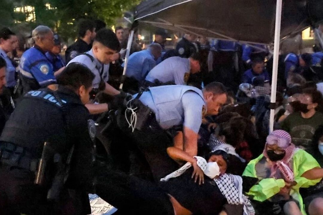 بازداشت 50 استاد و بیش از 2 هزار و 400 دانشجو در اعتراضات دانشجویی در آمریكا