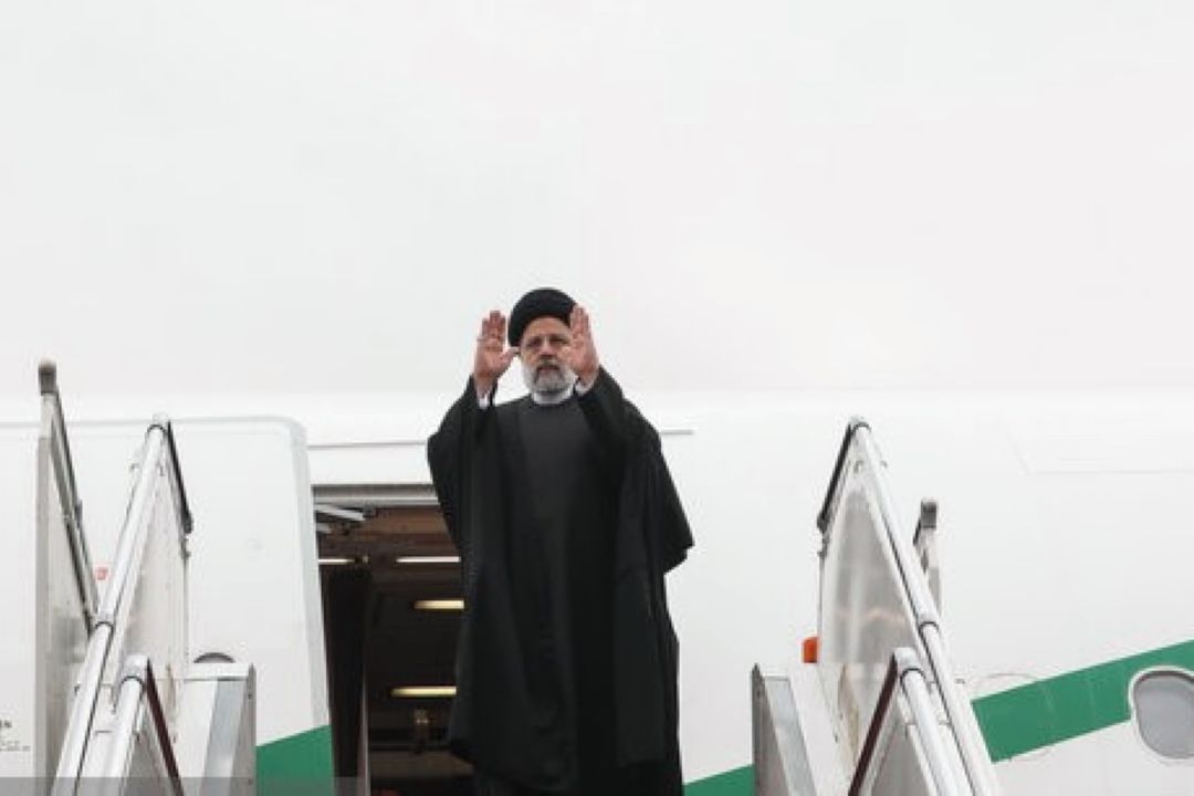 آیت الله رئیسی وارد فرودگاه بین‌المللی تبریز شد