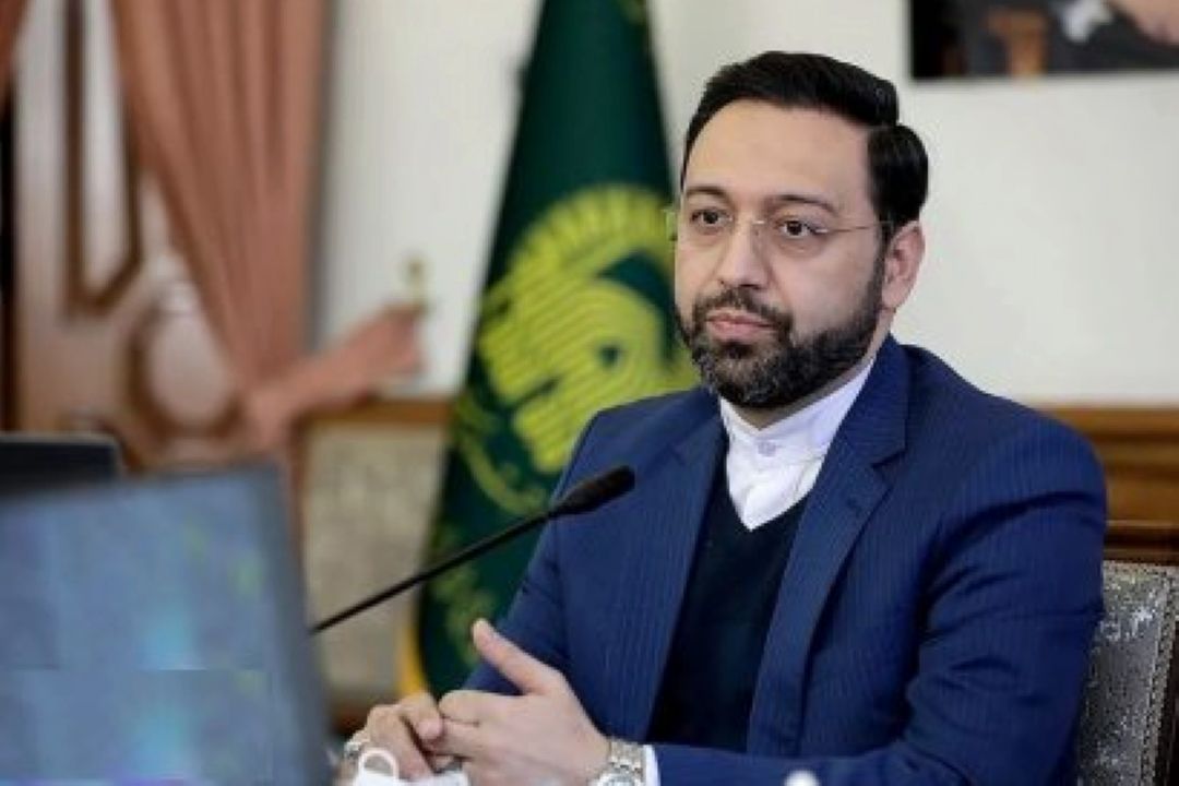 شهید مالك رحمتی از كودكی عاشق امامت و ولایت و شیفته پدر و مادر بودند