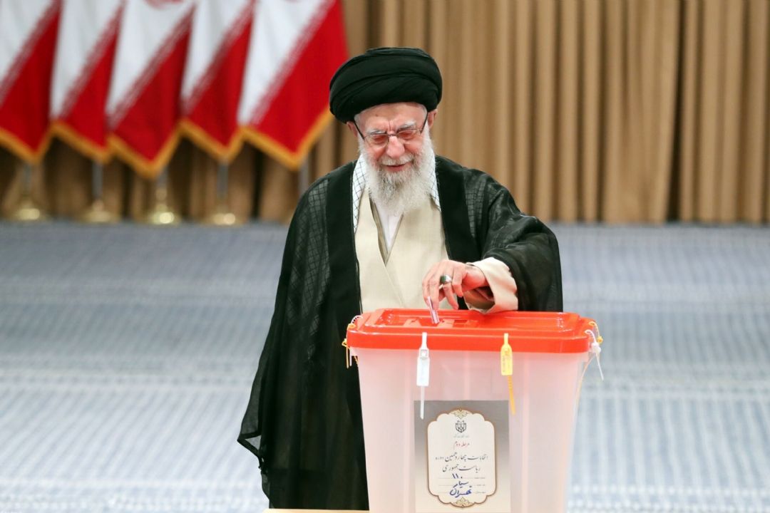بیانات رهبر انقلاب پس از حضور در دور دوم انتخابات ریاست جمهوری چهاردهم