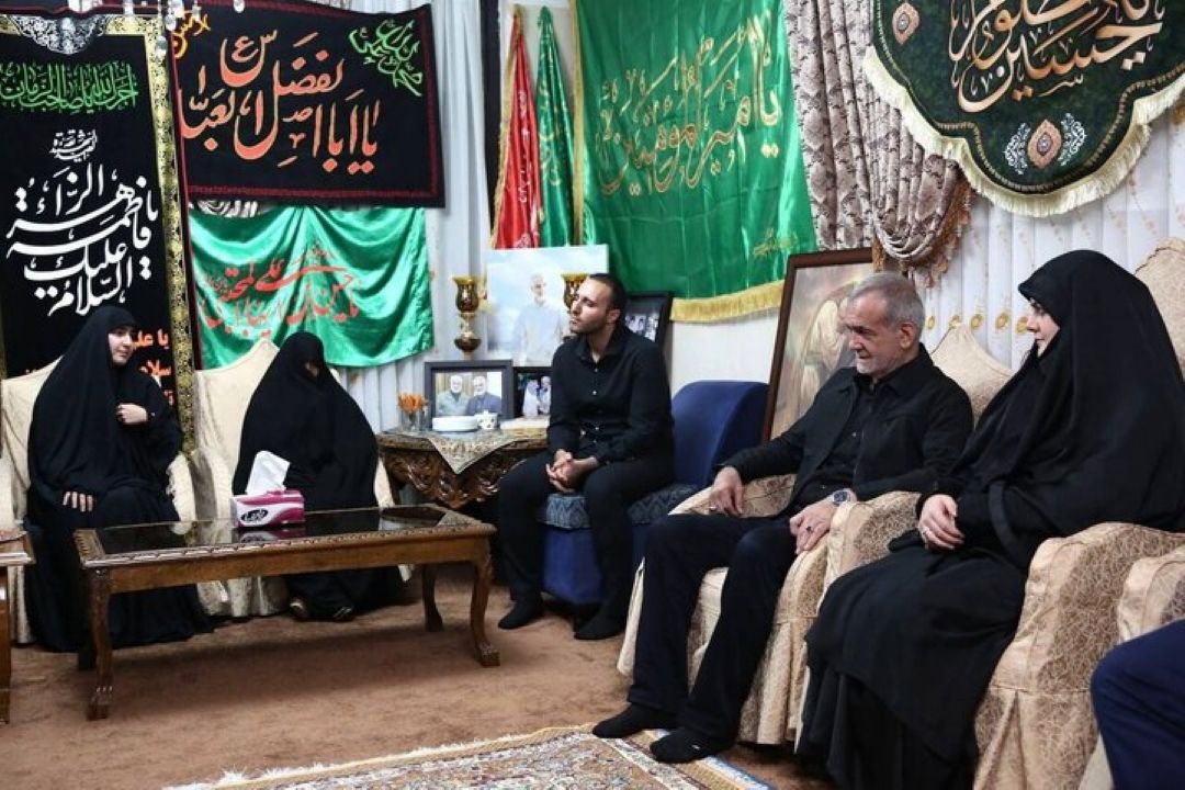 شهید سلیمانی الگوی مجاهدت و دور كردن حب منصب و مقام از خود بود