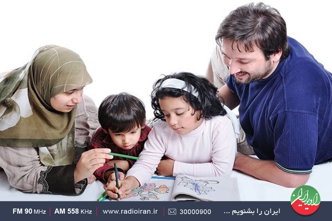 در فرزندآوری نگاه سهل انگارانه و ایده‌آلی نباشد