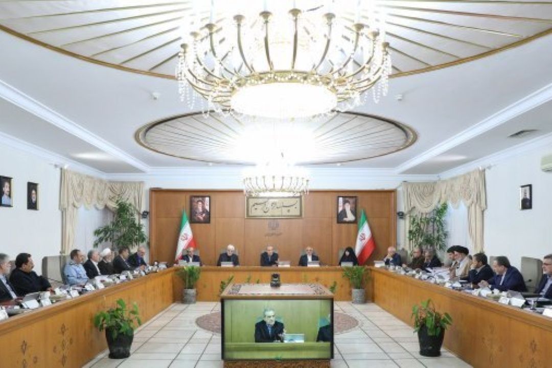 پزشكیان: با مردم بودن هرگز به معنای پوپولیست‌بودن نیست