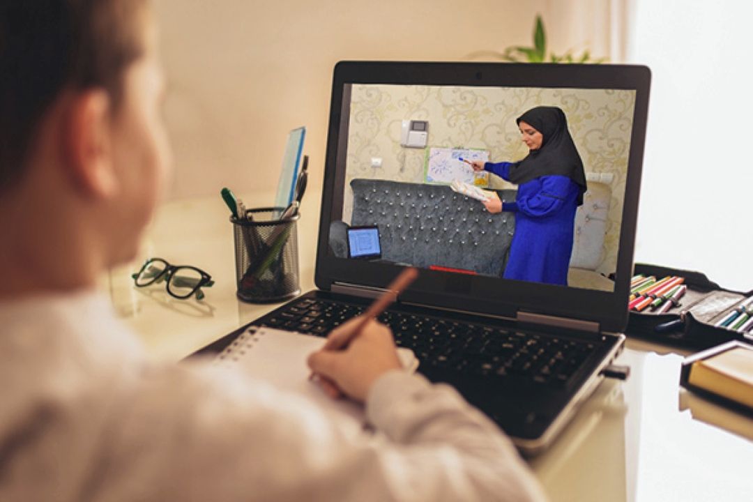 نقش و جایگاه فناوریهای نوین در ارتقای علمی دانش‌آموزان 