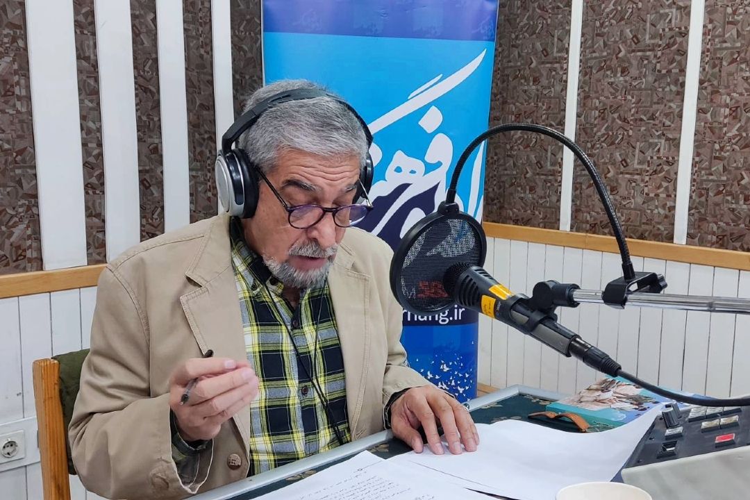 داوود نماینده در فیض حضور برگی از زندگی شهید مهندس مصطفی ابراهیمی مجد را می خواند 