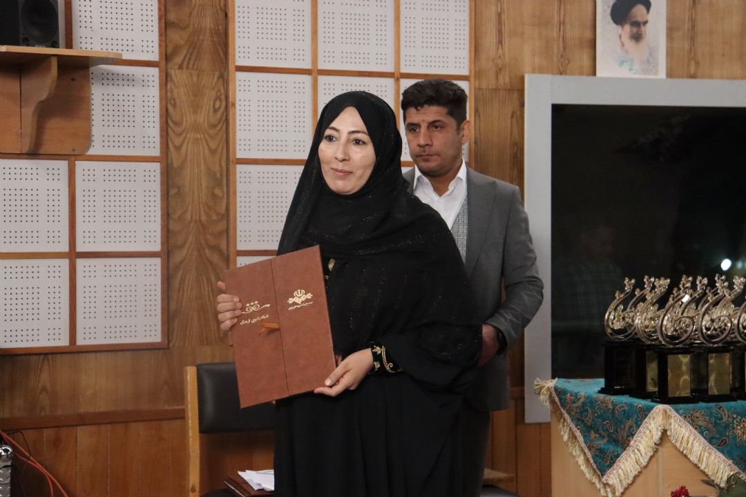 برگزیده نفر دوم: شهلا جمشیدیان از مركز چهارمحال و بختیاری با گزارش گنجینه فرهنگ  