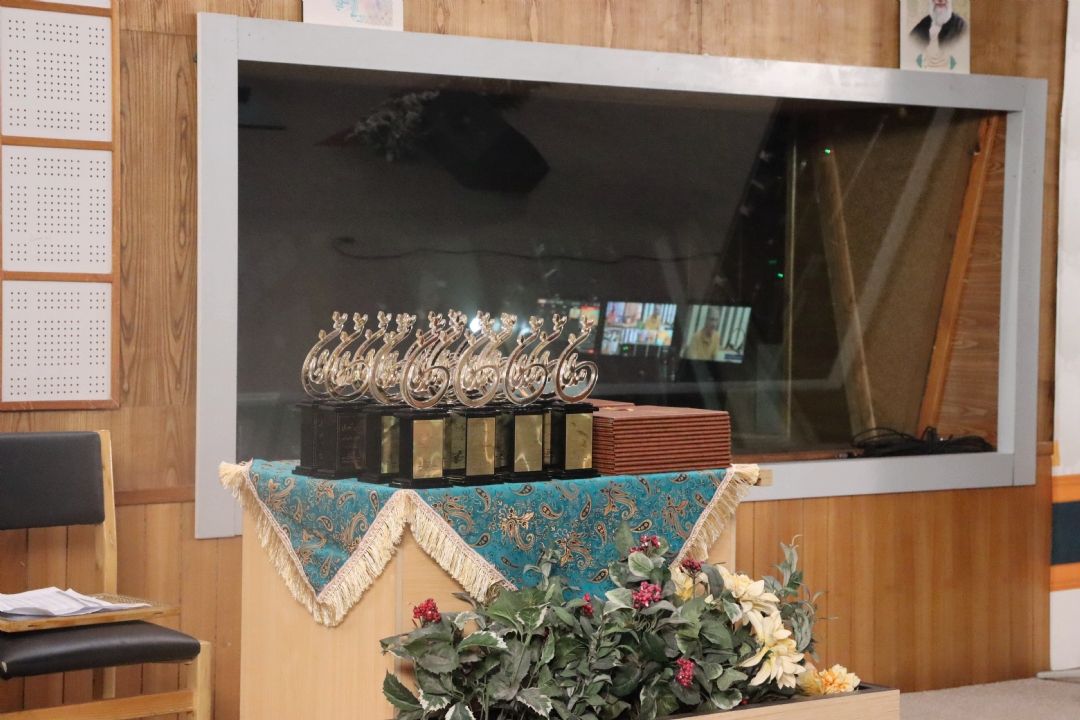 برگزیده نفر اول : الهه مقصودی از خراسان شمالی با برنامه آرایه های ادبی حس آمیزی 