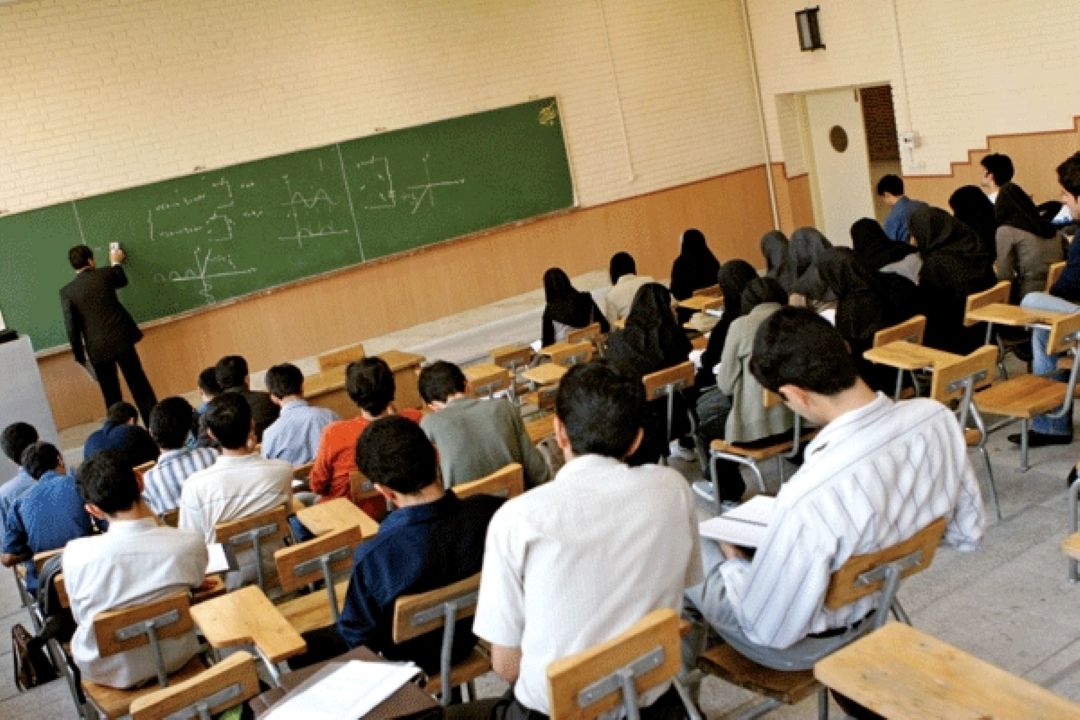 سیاست‌زدایی از دانشگاه، دانشجو را به یك ویترین برای صحنه سیاسی و آموزش عالی تبدیل كرده