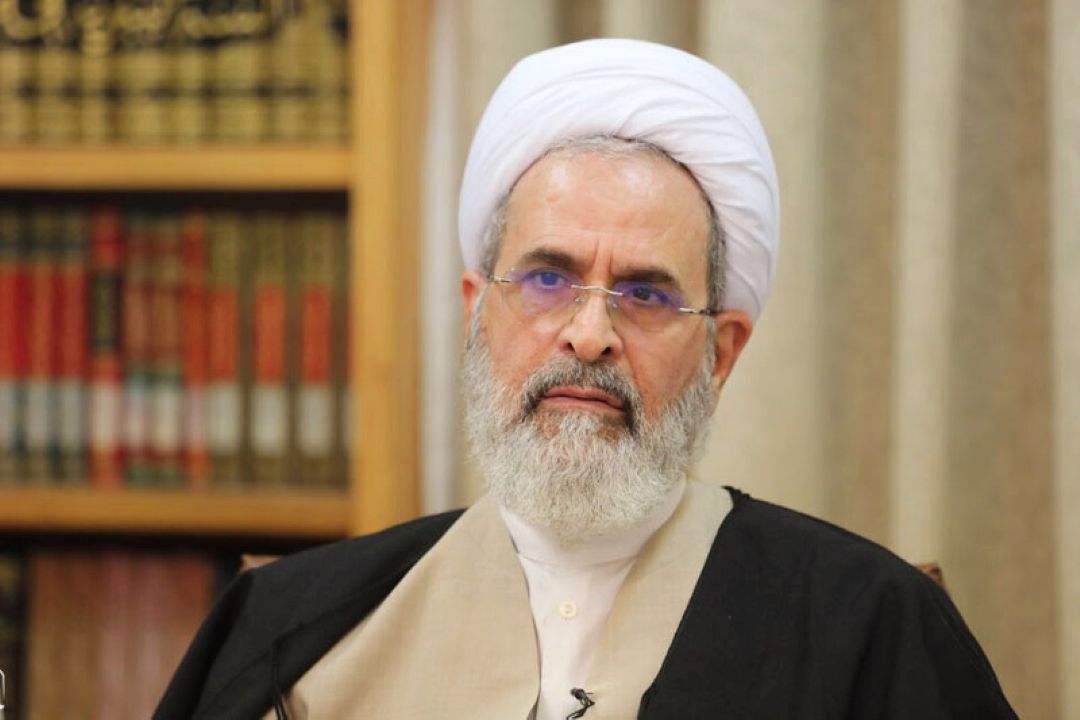 عَلَم مبارزه با استكبار از دست دانشجویان نمی افتد