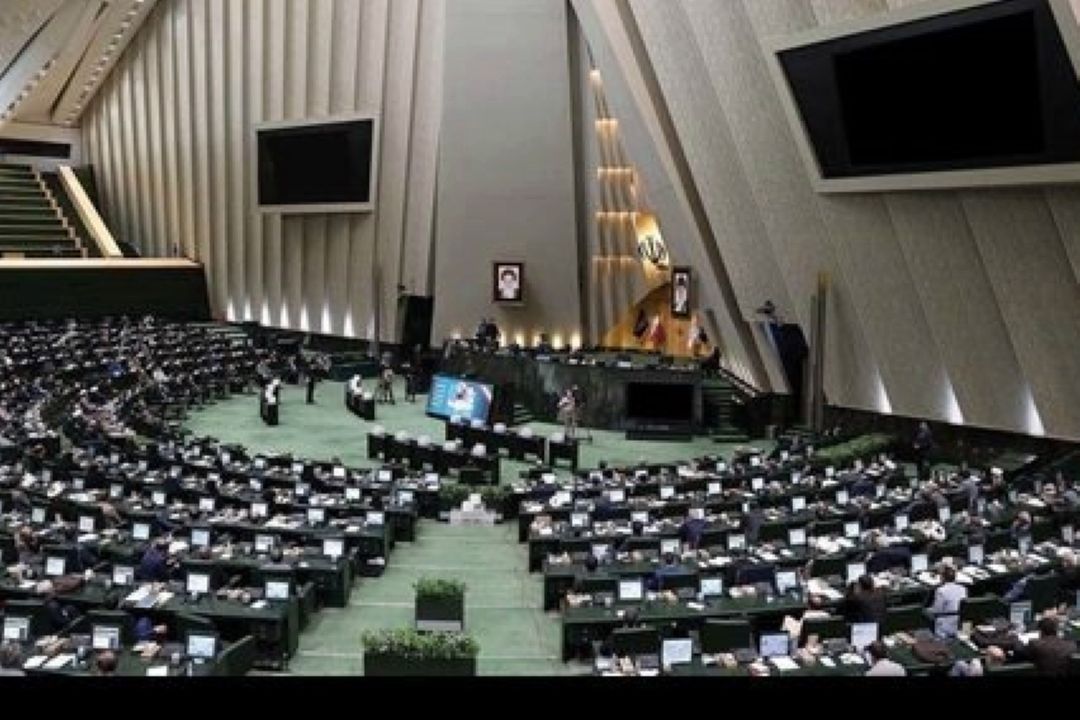 نمایندگان مجاز به ارائه هدایای غیرمتعارف دریافتی در جریان سفرهای خارجی به مجلس شدند