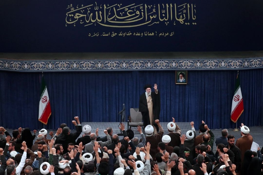  مسئولان و تصمیم‌گیران به هیچ وجه ملاحظه خواسته‌ها و مواضع آمریكا و صهیونیست‌ها را نكنند