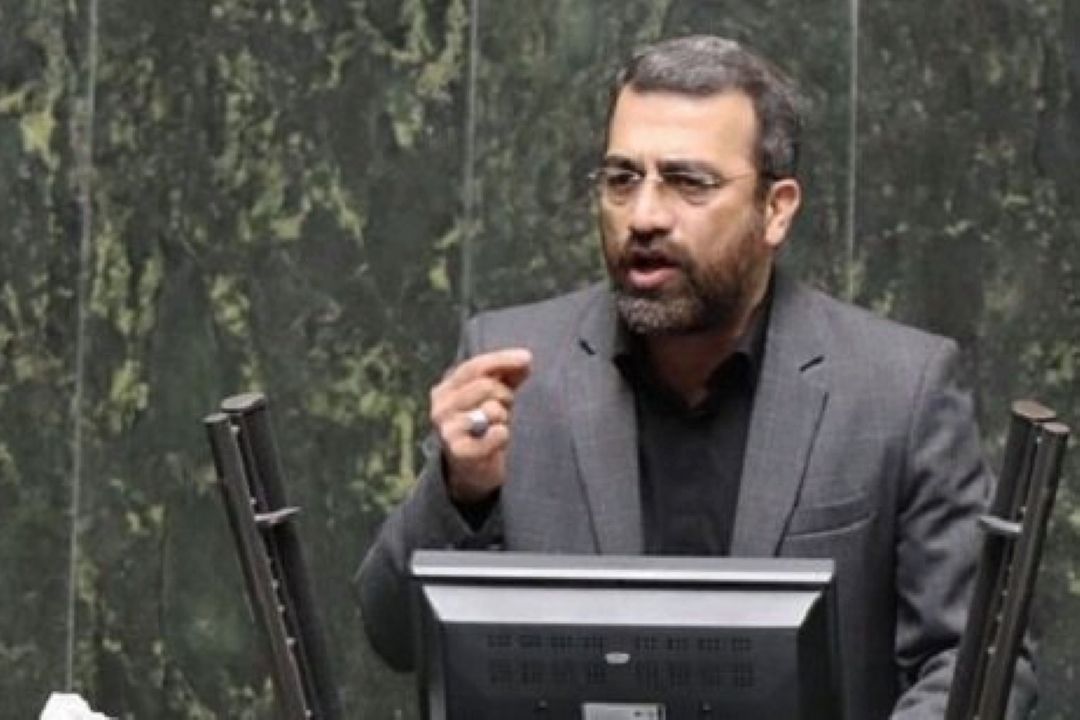 نماینده مجلس: رشد اقتصادی كشور با اتكا به توانمندی‌های داخلی و صنایع بومی میسر است