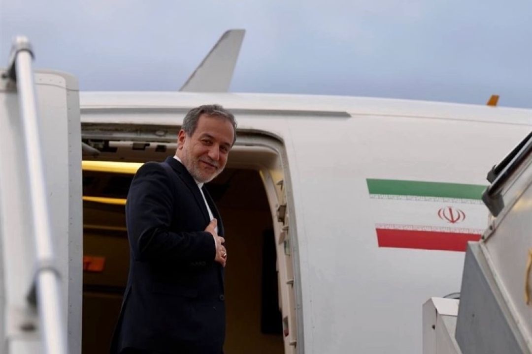عراقچی و هیات دیپلماتیك ایرانی راهی عمان شد