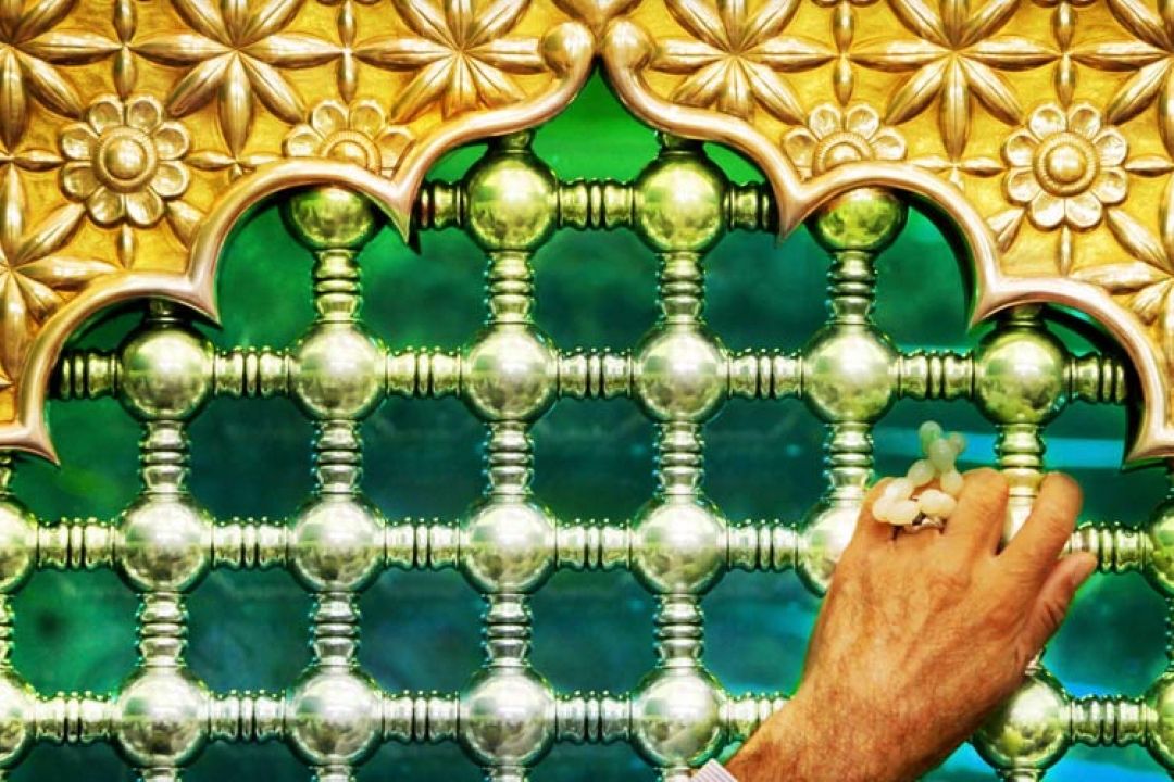 اهمیت دهه كرامت و ترویج فرهنگ غنی اهل‌بیت (ع) و تقویت باورهای دینی در میان نسل جوان 
