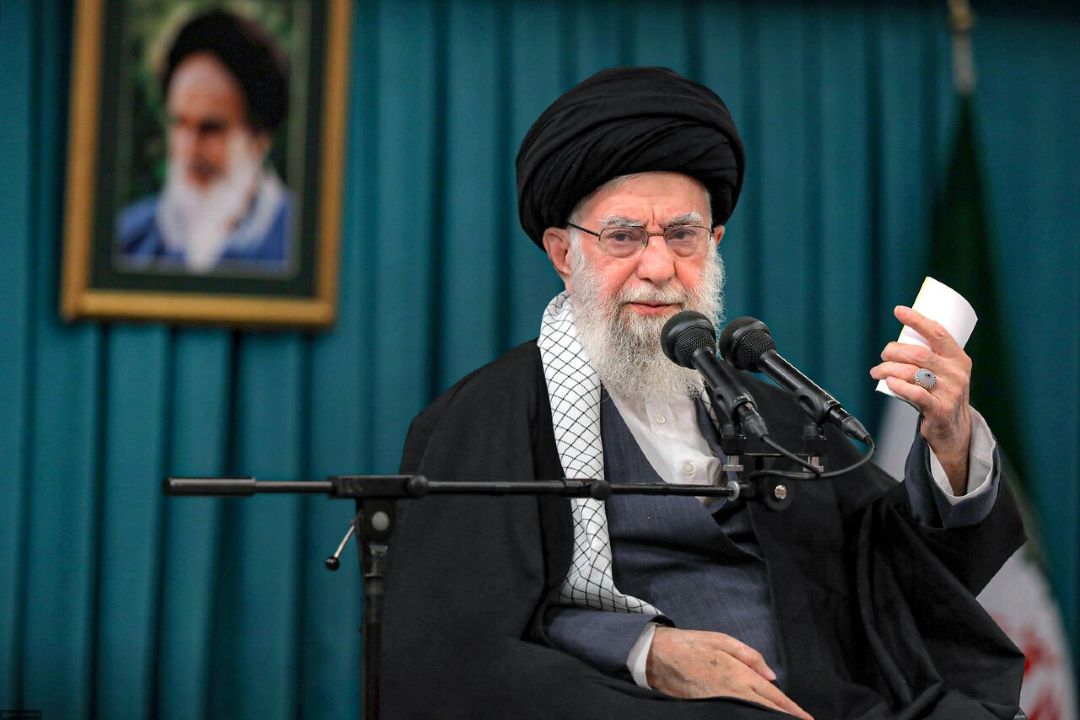 رهبر انقلاب: حج تنها فریضه‌ با شكل، ظاهر و تركیب صد در صد سیاسی است
