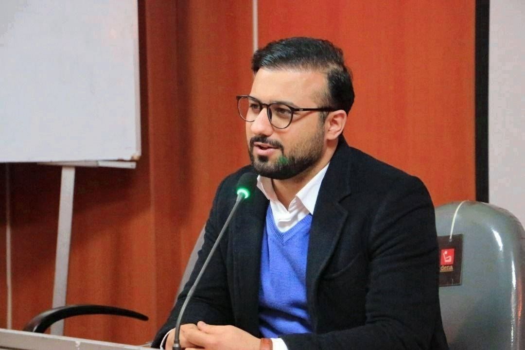  با افزایش حقوق معلمان مشكل تعلیم‌وتربیت برطرف نمی‌شود