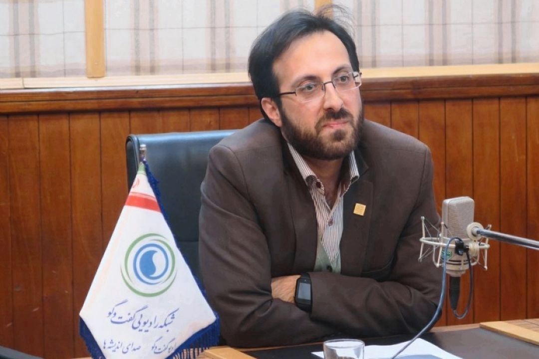  خواندن و یا شنیدن كتاب در تلفن همراه منافاتی بامطالعه كتاب ندارد