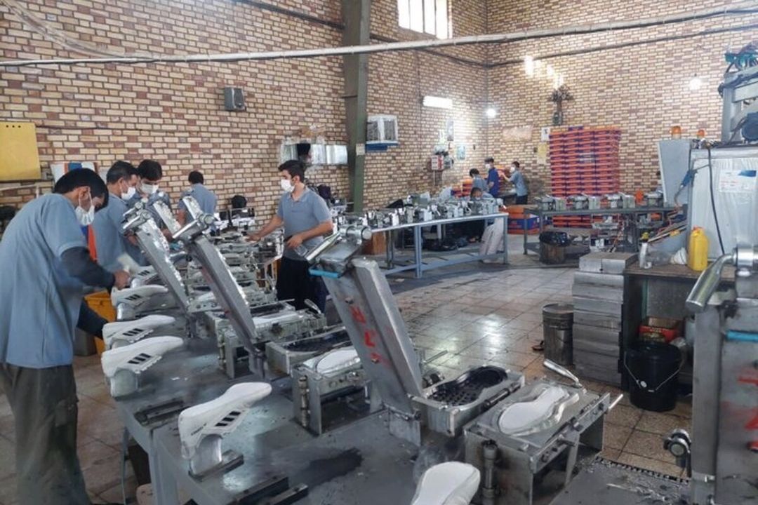 حمایت عملی از تولید راهكار اساسی رفع مشكلات معیشتی
