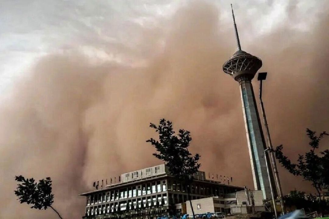 كاهش نسبی دمای تهران و هشدار سطح نارنجی برای وقوع طوفان و بارش رگباری