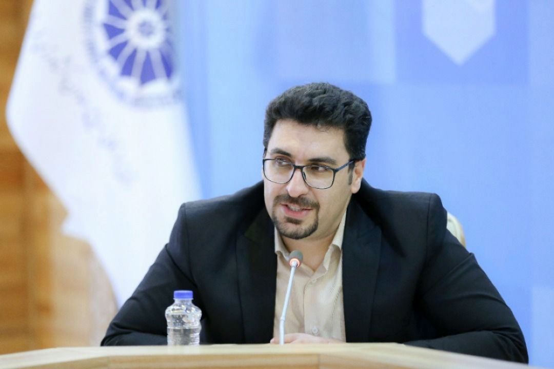  وزیر ورزش به‌جای تهدید باشگاه‌ها، پیگیر احقاق حقوق قانونی آن‌ها از دولت باشد