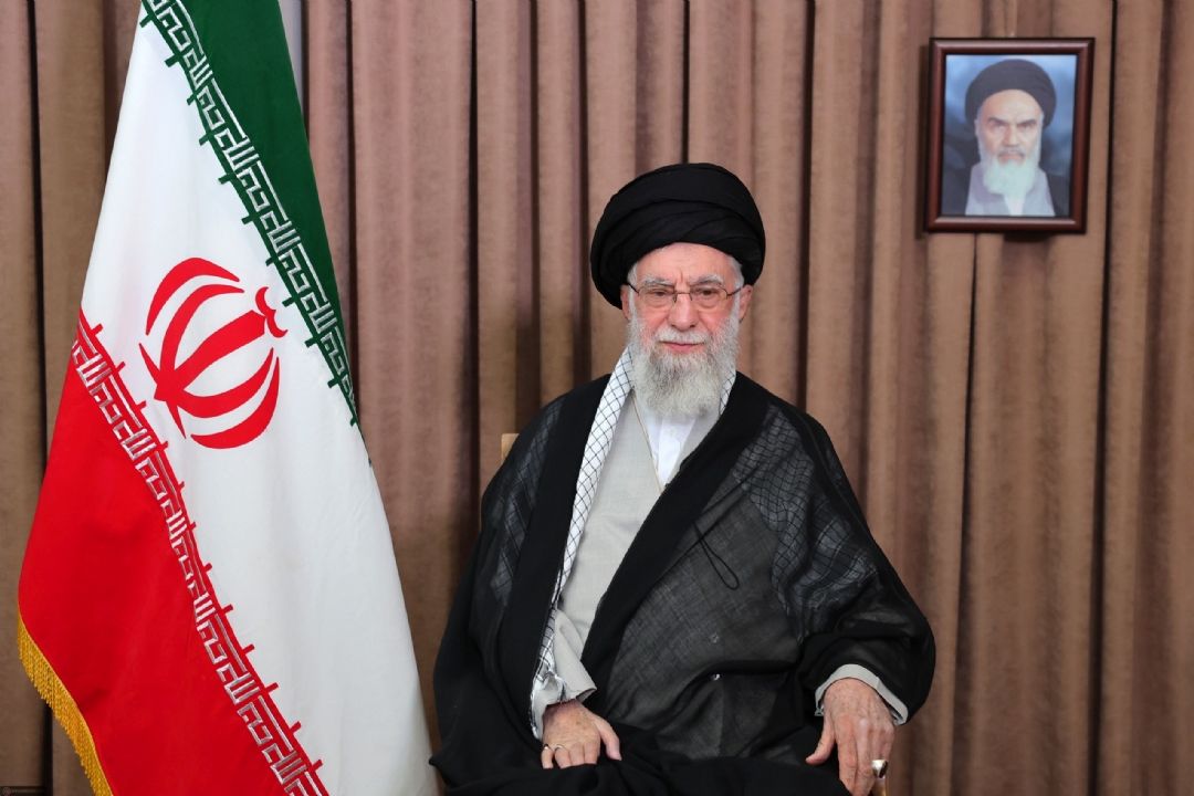 رهبر معظم انقلاب: نیروهای مسلح، رژیم رذل صهیونی را بیچاره خواهند كرد