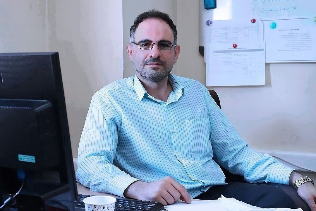 رسانه‌ای‌ها در كنار رزمندگان اسلام ایستاده‌اند
