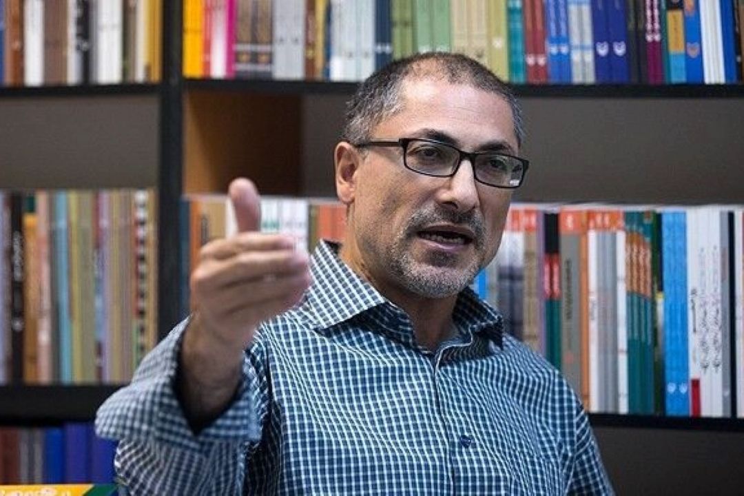  گفتگو با دكتر اصغر زارعی درباره پیامدهای حمله رژیم صهیونیستی به ایران؛ پاسخ قاطع جمهوری اسلامی در قالب عملیات‌های پدافندی و موشكی