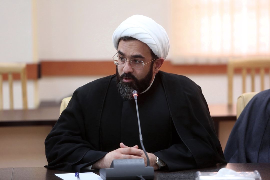 مردم قم گوش‌به‌فرمان رهبر هستند