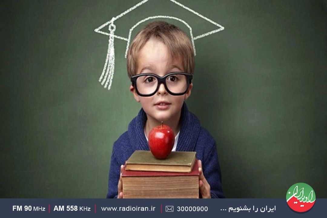 والدین فرزندان خود را باهوش ندانند