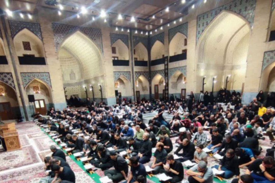 كرسی استماع رضوی؛ طنین دلنشین كلام وحی با حضور قاریان بین‌المللی در حرم امام رضا (ع) و ادامه آن فردا