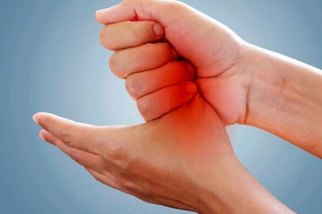 هشدار درباره بی‌حسی و درد انگشتان؛ مراقب ضعف عضلات دست باشید