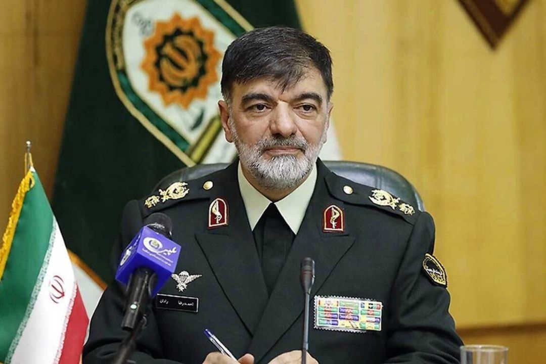 لبیك فرمانده كل فراجا به رهبر انقلاب/ از هیچ كوششی دریغ نخواهیم كرد