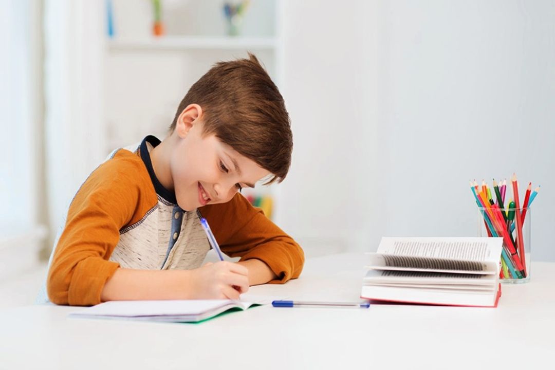 مشاركت والدین در تكالیف باید با هدایت باشد، نه جایگزینی