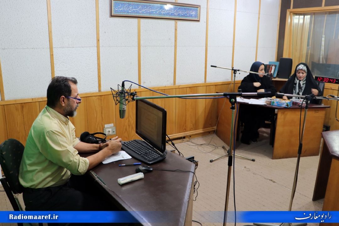 پشت صحنه نمایش رادیویی «قندونمك»
