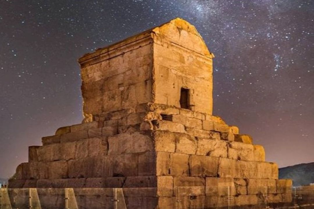 معرفی اماكن دیدنی استان فارس | نگین گردشگری ایران (مرودشت)