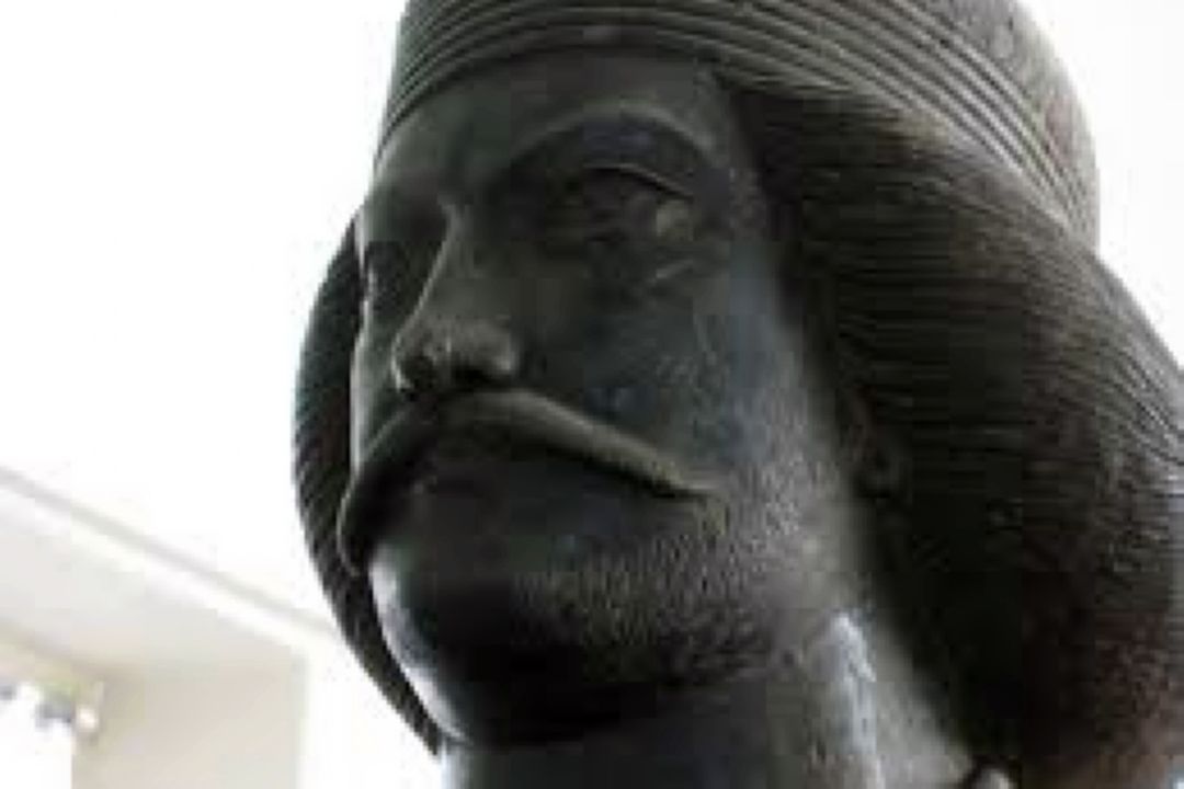  زندگی سورنا سردار ایرانی شنیدنی می شود