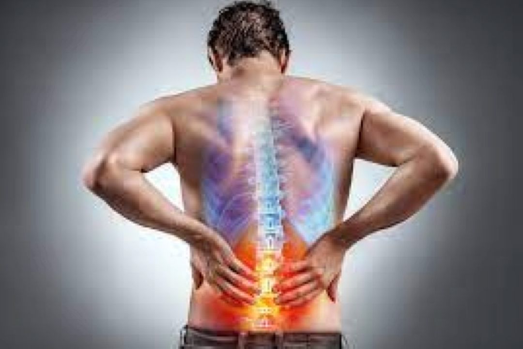 چرا كمر درد می گیریم؟