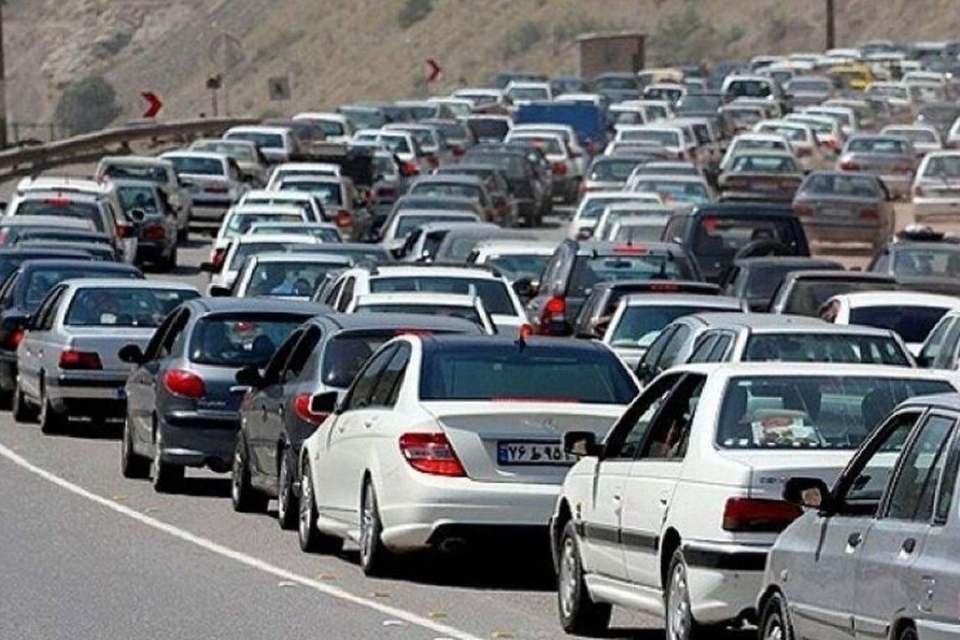 ترافیك سنگین در جاده‌های چالوس و هراز و آزادراه تهران - شمال