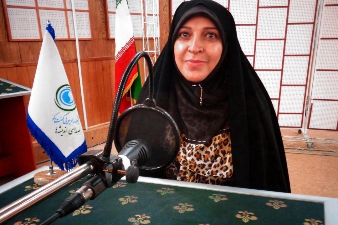 مسئولان برای تحقق جایگاه واقعی زنان در اجتماع تلاش كنند