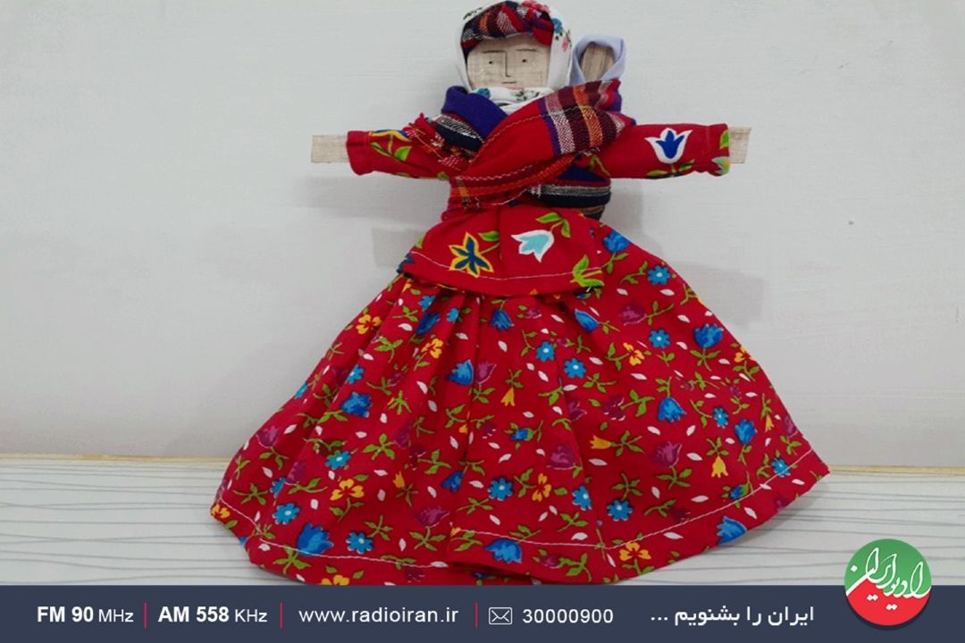 عروسك بی‌چهره روستای قلعه‌قافه 