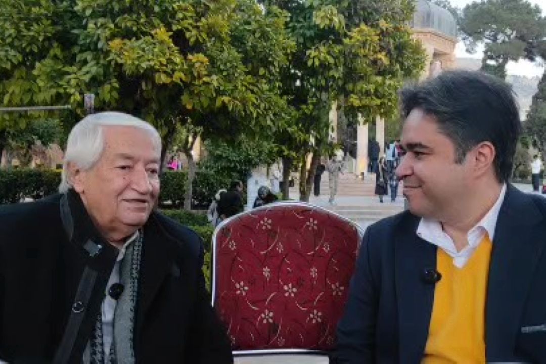 حافظ خوانان گل كاشتند