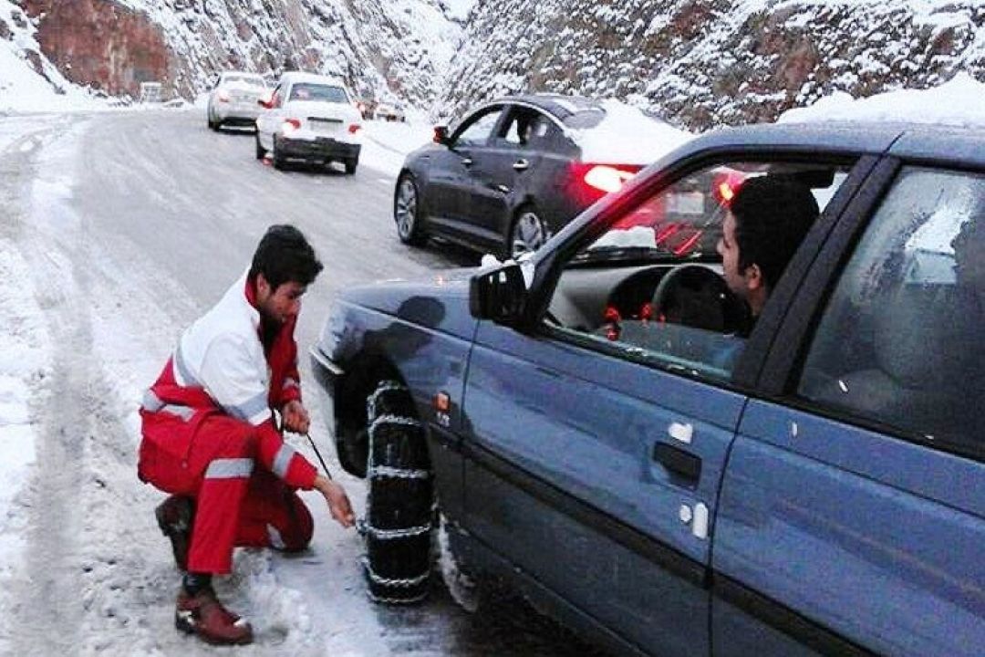 تأكید پلیس بر رعایت نكات ایمنی و همراه داشتن تجهیزات زمستانی در جاده‌های كشور