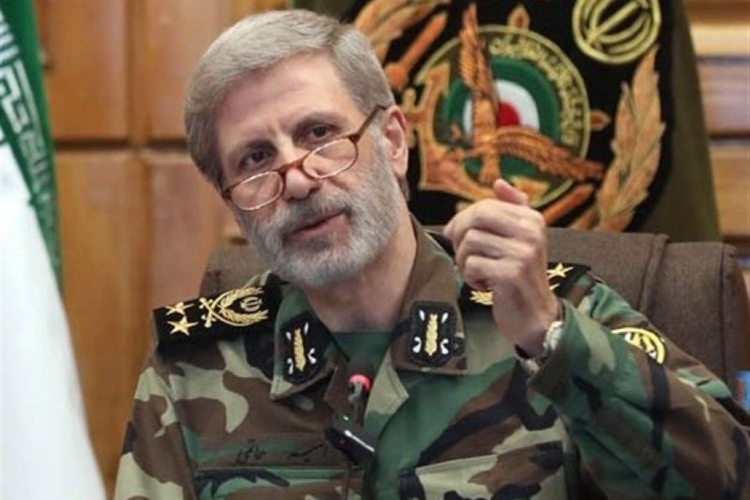 فرمانده كل ارتش: تهدید دشمن بدون پاسخ نمی‌ماند