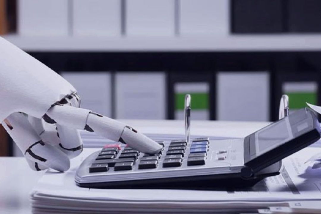 هوشنگ چقدر پول داره؟